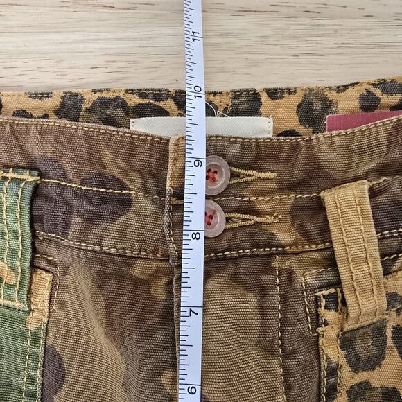 Anthropologie The Wanderer Pants Womens 25 Camo Leopard Patchwork Cargo Utility - Picture 7 of 11